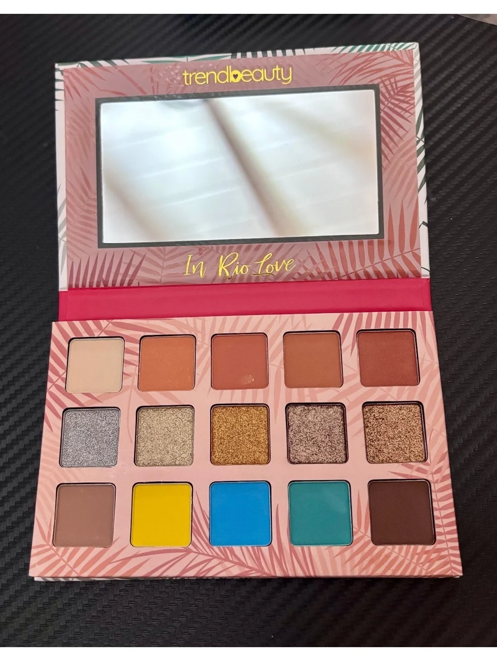 trendbeauty In Rio Love palette